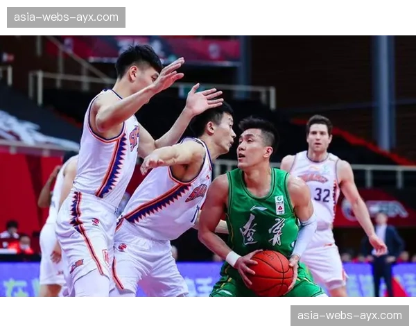 数据深度：对比分析辽宁、浙江、广东三强关键球（最后2分钟）战术选择偏好