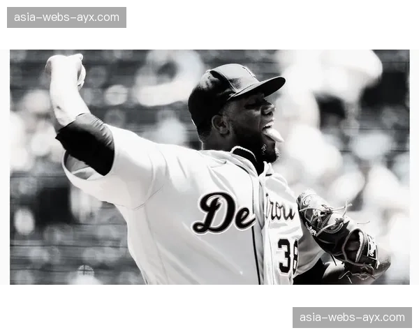 特写:老虎队老将卡布雷拉在底特律主场最后开季战,获全场球迷起立致敬 特写:老虎队老将卡布雷拉在底特律主场最后开季战,获全场球迷起立致敬